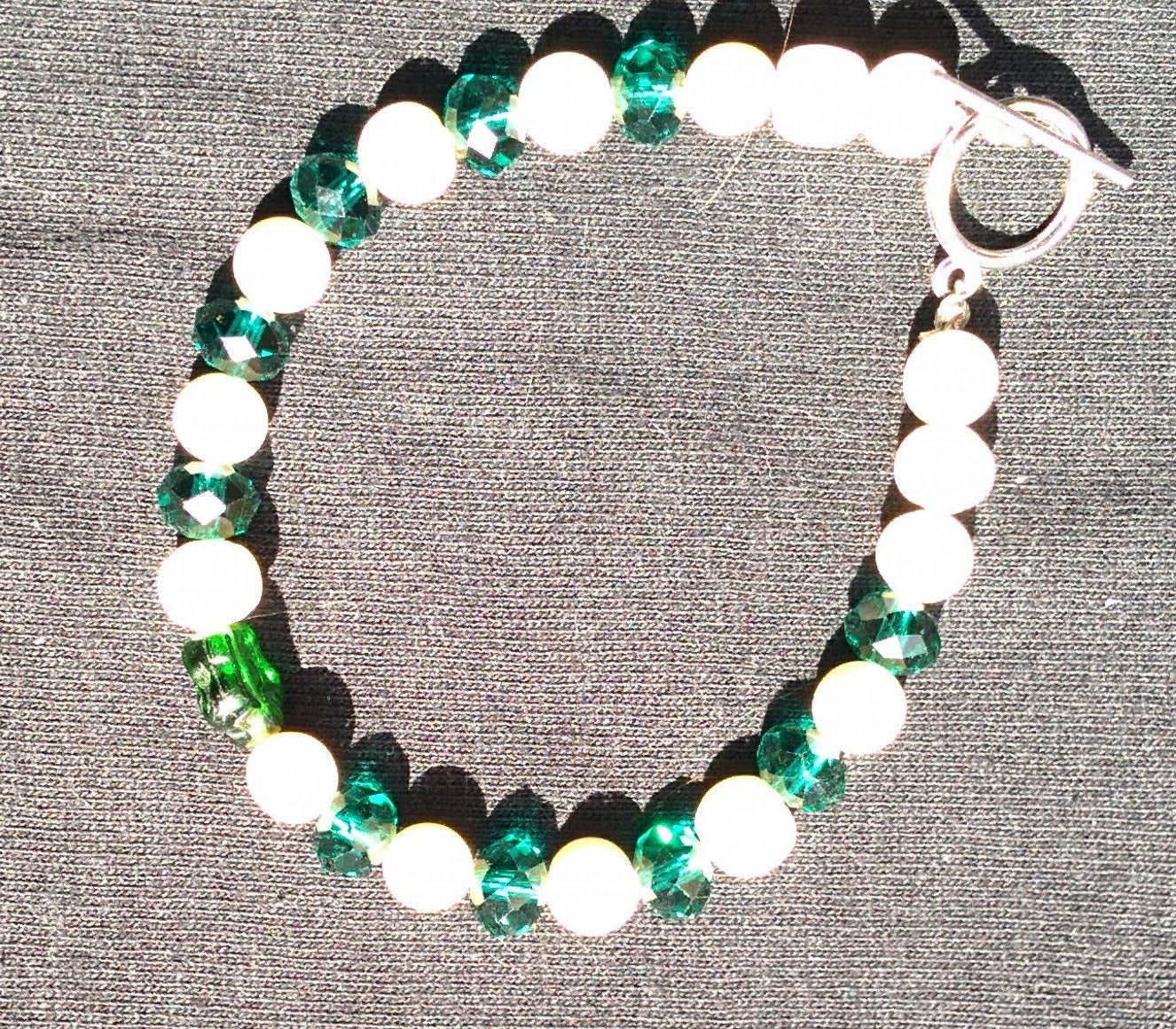 Green and freshwater pearl beaded bracelet Beaded Bracelets Dragon & Wolf Designs