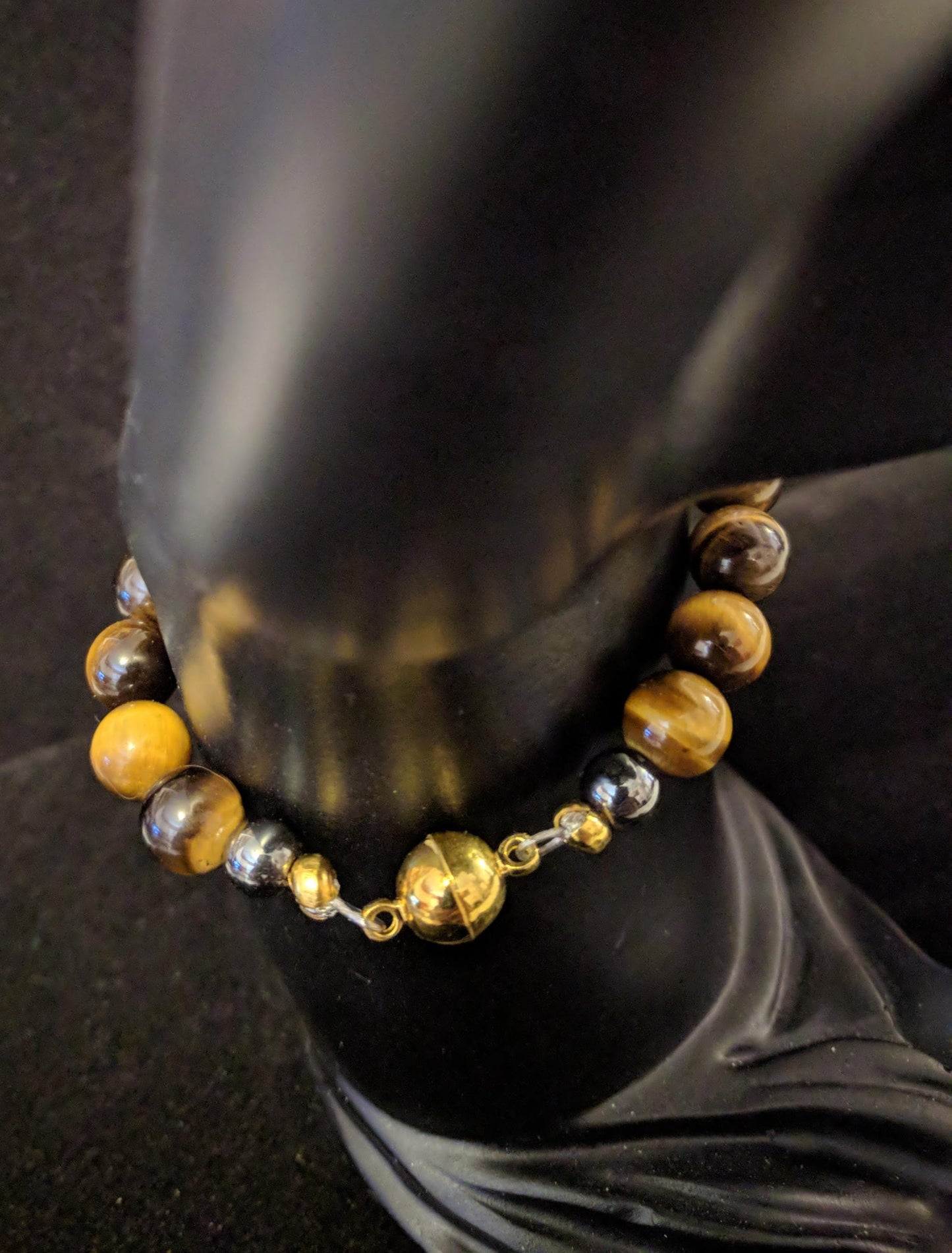 Wolf head and tiger's eye beaded bracelet with magnetic clasp Beaded Bracelets Dragon & Wolf Designs