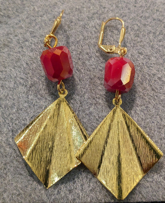 Elegant Golden Fan Dangle Earrings