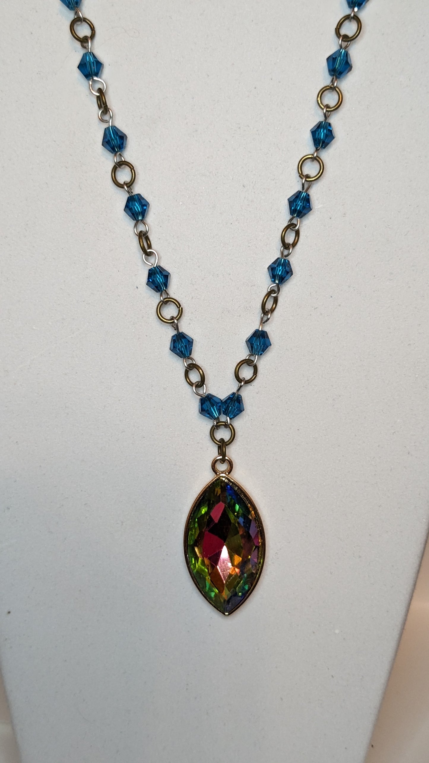 Stunning Beaded Link Necklace with Iridescent Marquise Pendant