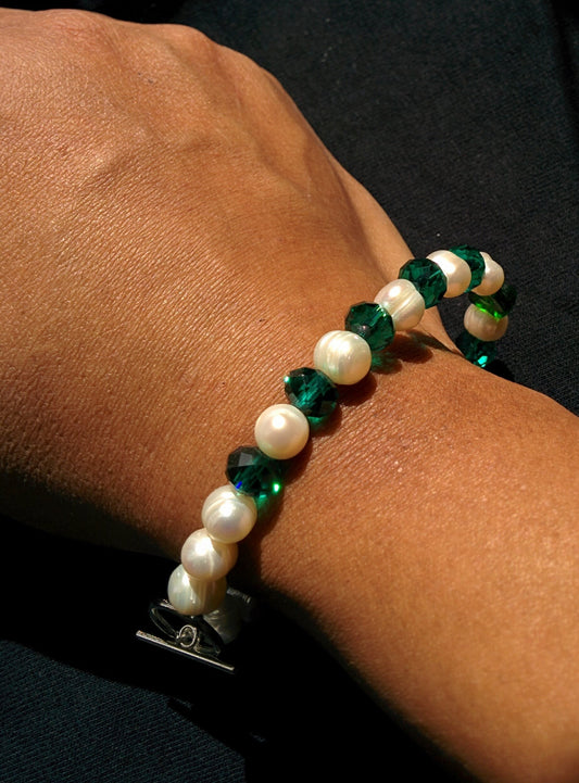 Green and freshwater pearl beaded bracelet Beaded Bracelets Dragon & Wolf Designs   